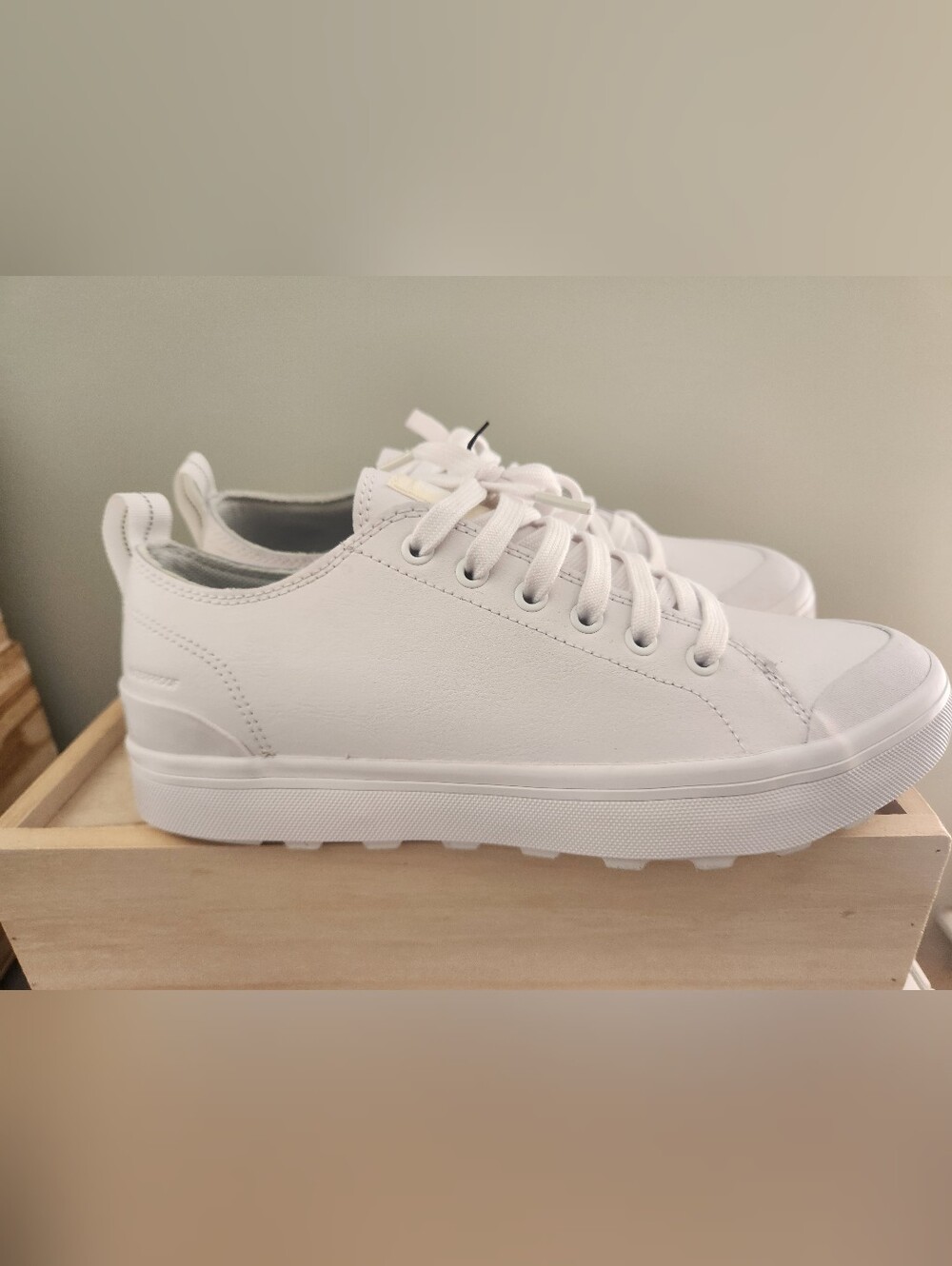 Sorel Men’s White Low-Top Lace-Up Sneakers Size 8.5